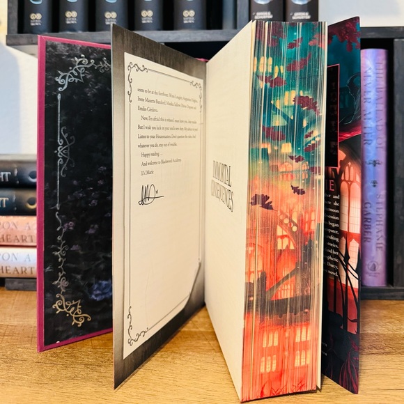 Fairyloot Exclusive Edition Immortal Consequences by I.V. Marie - Picture 12 of 14